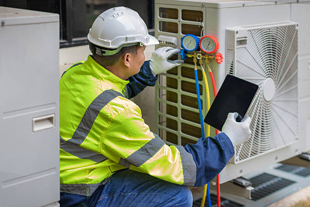 Professional Hvac technician working in Spring Hill, KS